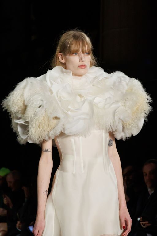 FW25 McQueen Look 21