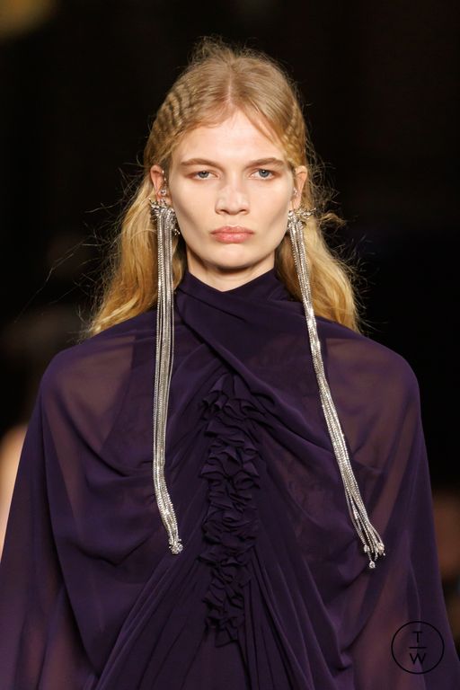 FW25 McQueen Look 31