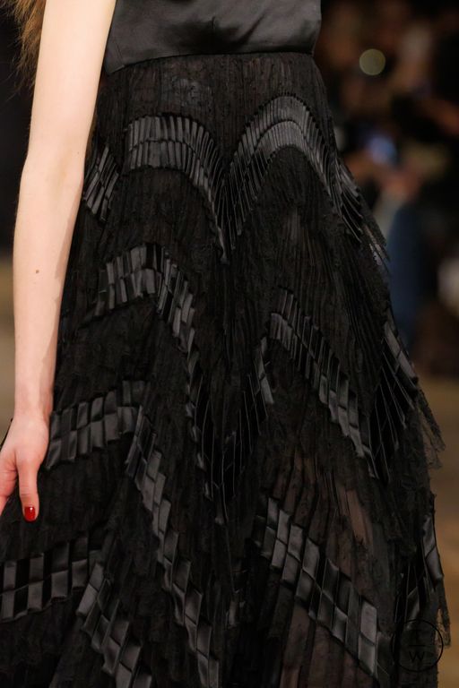 FW25 McQueen Look 44