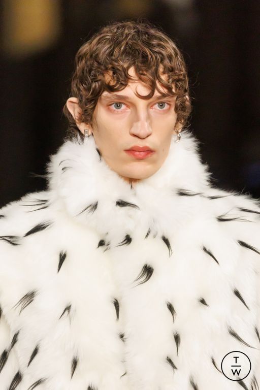 FW25 McQueen Look 52