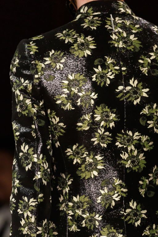 FW25 McQueen Look 56