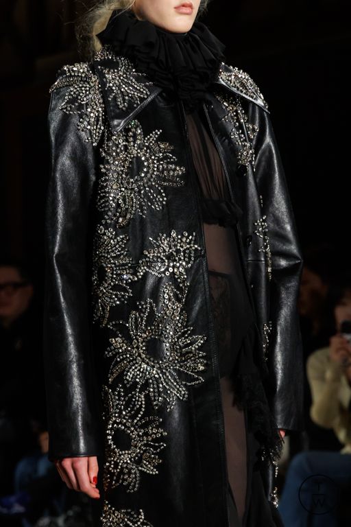 FW25 McQueen Look 60