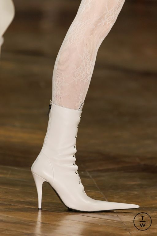 FW25 McQueen Look 81