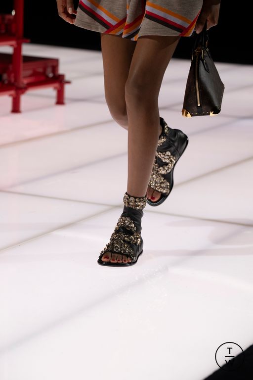 RS 26 Louis Vuitton Look 67