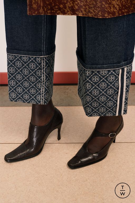 RS 26 Tory Burch Look 1