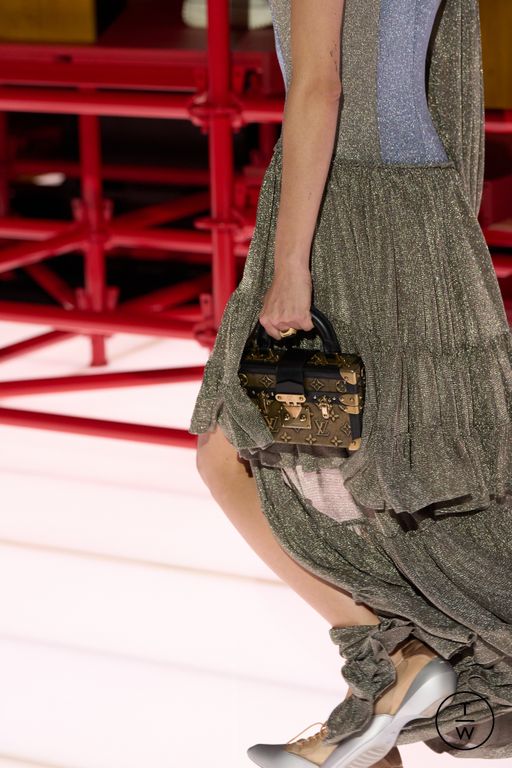 RS 26 Louis Vuitton Look 26