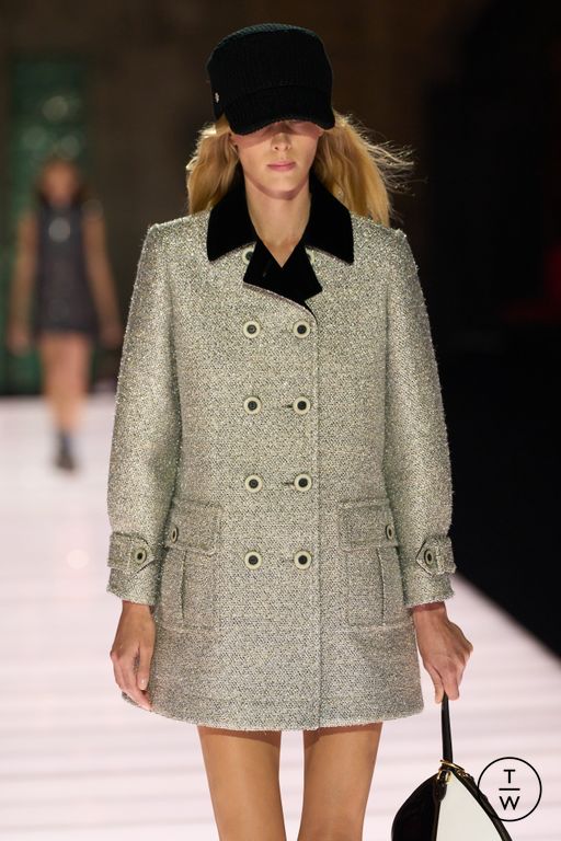 RS 26 Louis Vuitton Look 8
