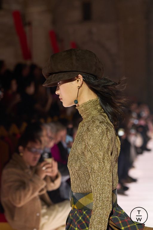 RS 26 Louis Vuitton Look 11
