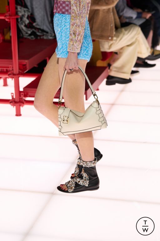 RS 26 Louis Vuitton Look 41