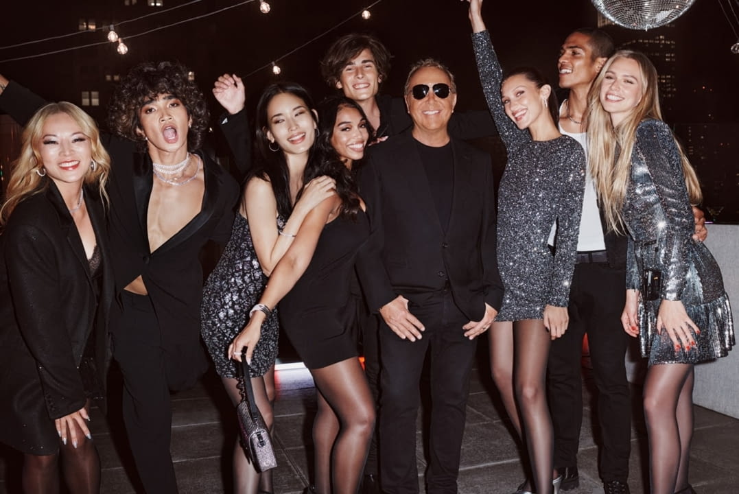 MICHAEL KORS UNVEILS HOLIDAY 2021 MICHAEL MICHAEL KORS AND MICHAEL KORS MENS AD CAMPAIGN