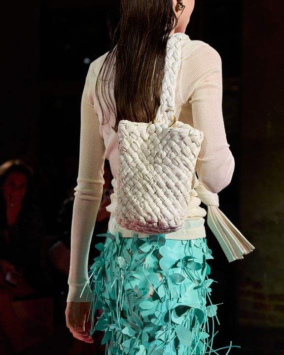 BOTTEGA VENETA ANNOUNCES “THE CERTIFICATE OF CRAFT”, A LIFETIME WARRANTY PROGRAMME ON BAGS.