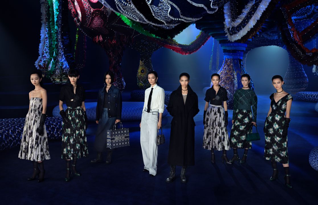 THE DIOR READY-TO-WEAR  AUTUMN-WINTER 2023-2024 COLLECTION IN SHENZHEN
