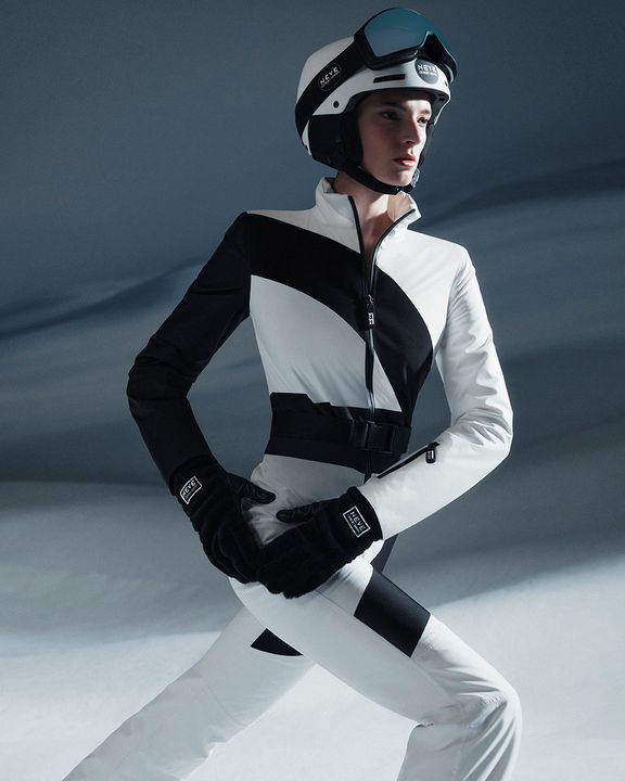 GIORGIO ARMANI NEVE CONTINUES ITS JOURNEY AND PRESENTS THE AUTUMN/WINTER 2022-23 COLLECTION WITH A SHOW IN ST. MORITZ