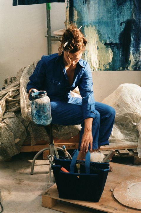 ELSA’S BLUE / Blue notes: artist Elsa Oudshoorn revives L/UNIFORM’s canvas illustration 1