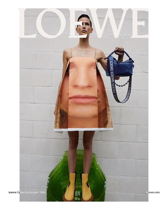 LOEWE LAUNCHES SS23 PRECOLLECTION CAMPAIGN BY JUERGEN TELLER illustration 1