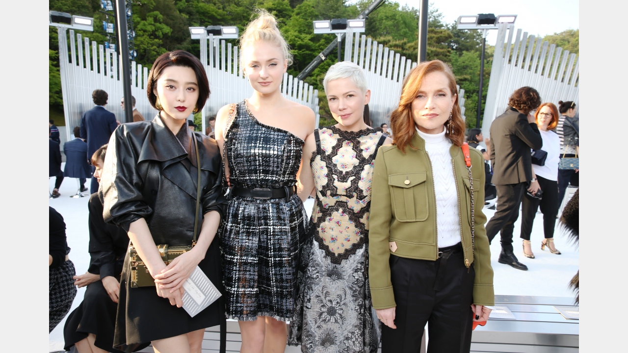 The article: LOUIS VUITTON - Celebrities at Cruise 2018 show in Kyoto, Japan