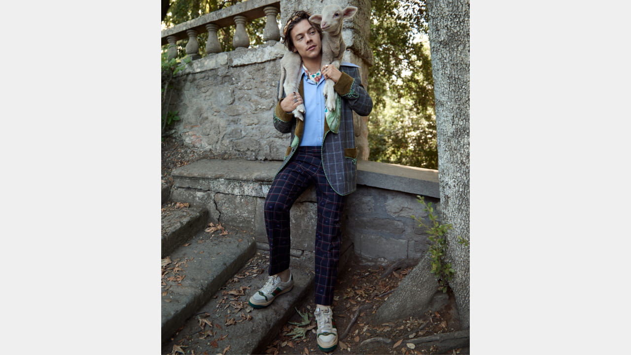 Harry Styles for Gucci’s Cruise 2019 Men’s Tailoring Campaign illustration 5