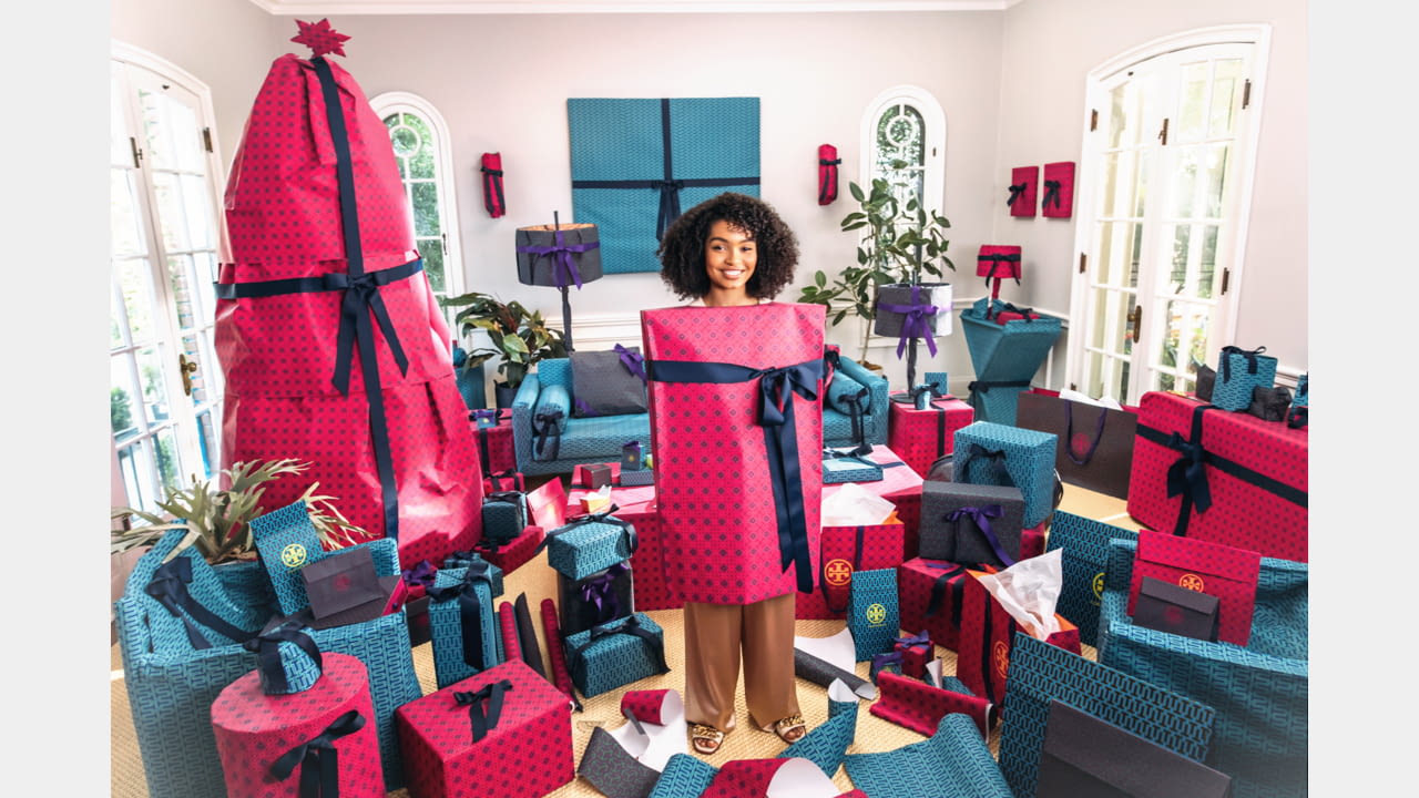 TORY BURCH UNVEILS “THAT’S A WRAP” WITH  YARA SHAHIDI AND RASHIDA JONES illustration 1