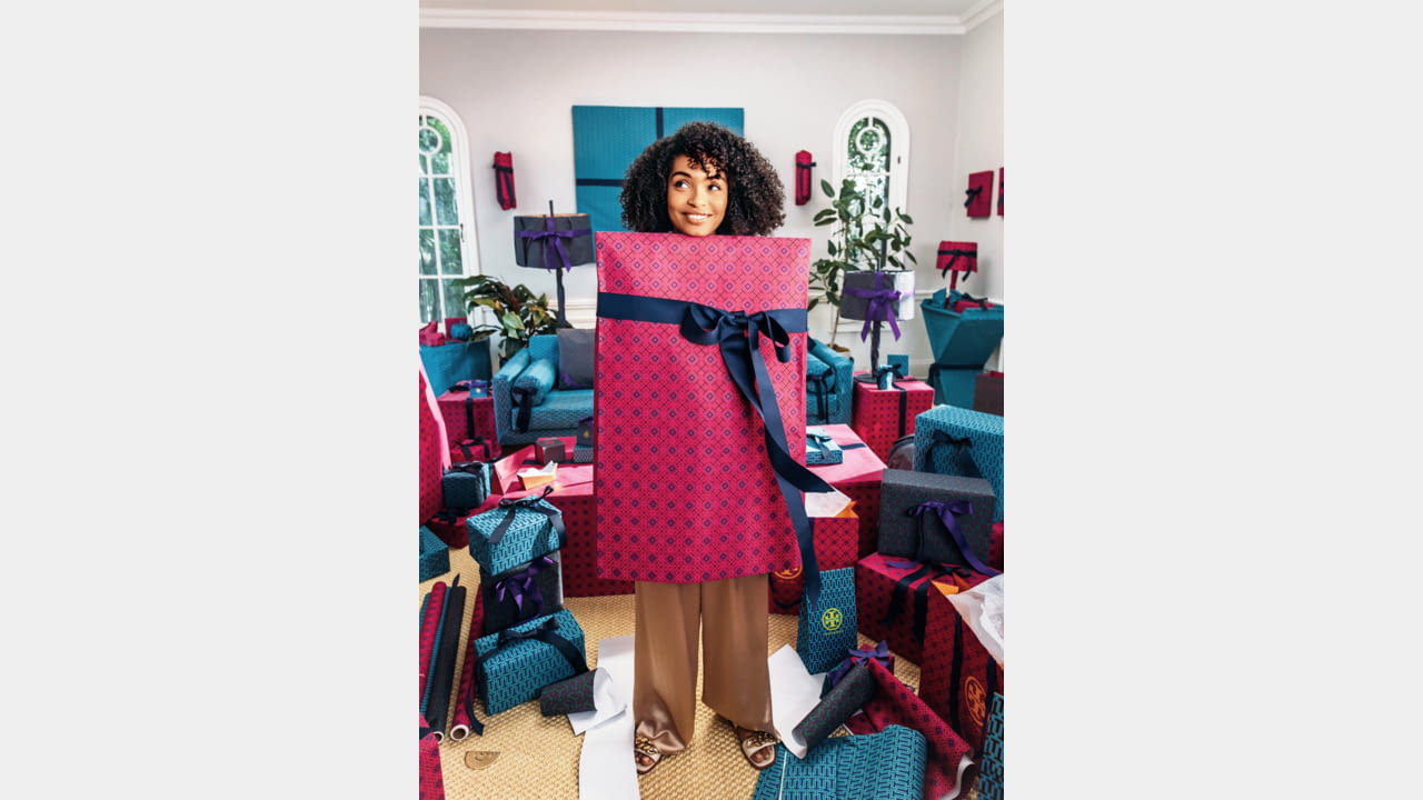 TORY BURCH UNVEILS “THAT’S A WRAP” WITH  YARA SHAHIDI AND RASHIDA JONES illustration 4