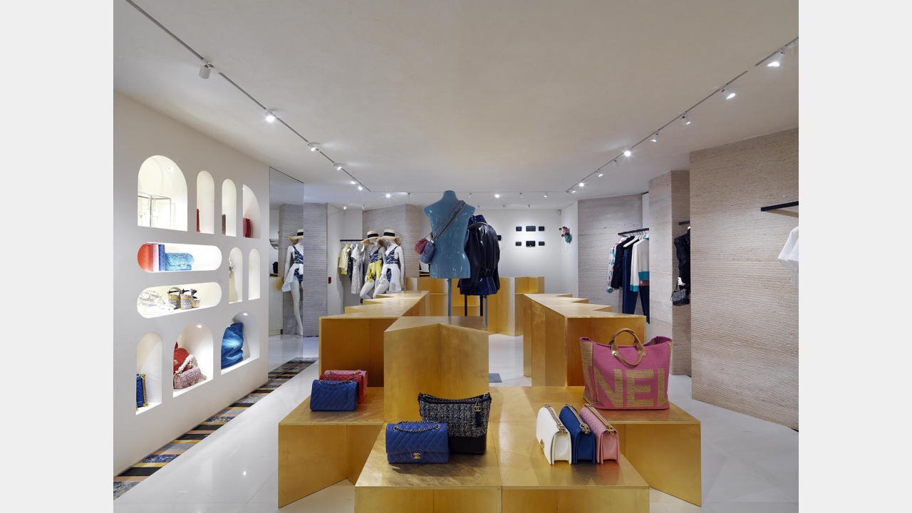 CHANEL IN CAPRI illustration 4