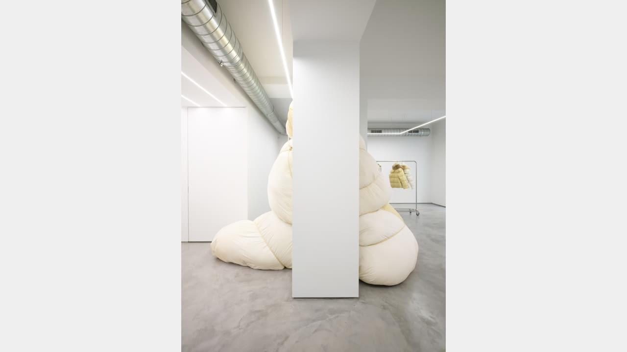 JIL SANDER LAUNCHES MILAN’S VIA SANT’ANDREA LOCATION AS AN INSTALLATION SPACE illustration 3