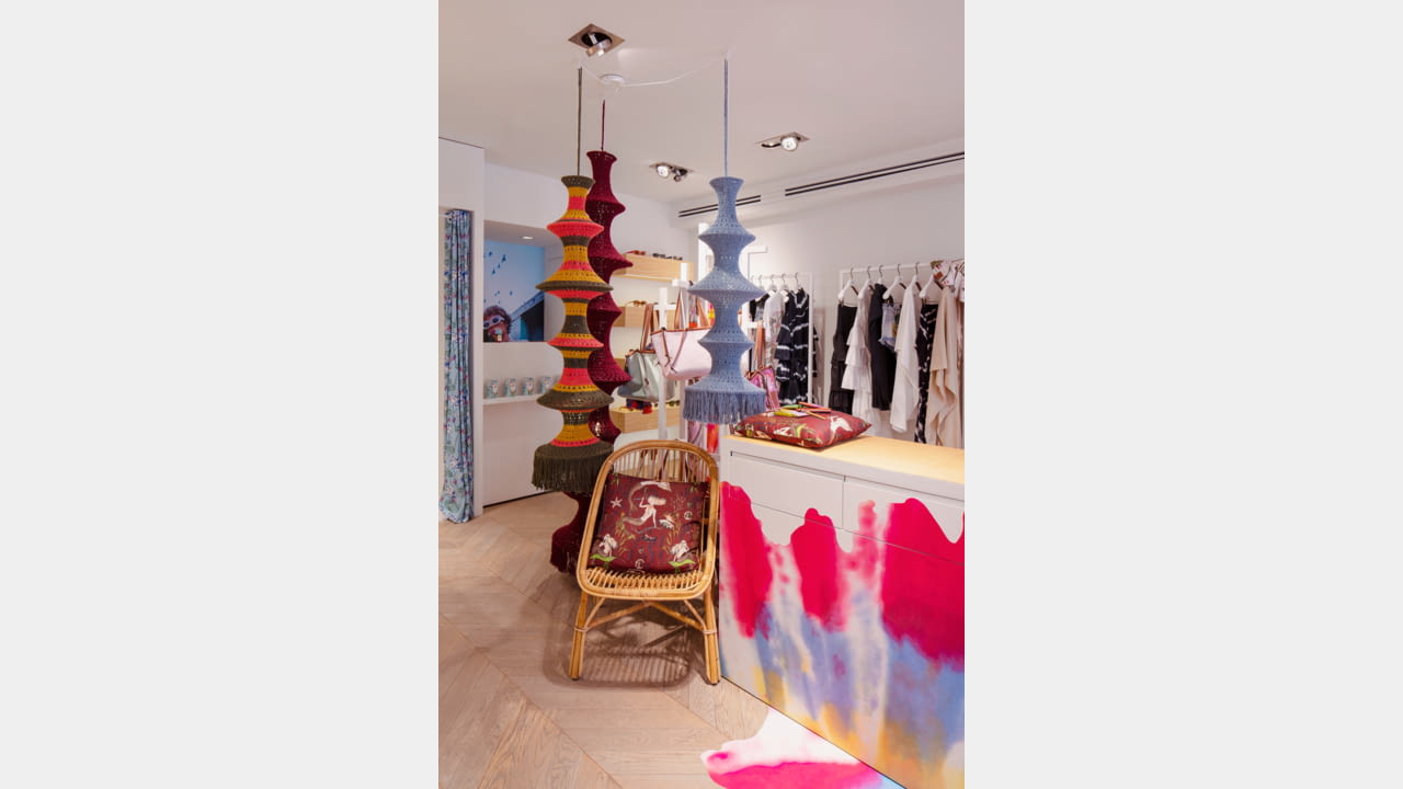 LOEWE OPENS SEASONAL STORES IN IBIZA AND ST. TROPEZ illustration 1