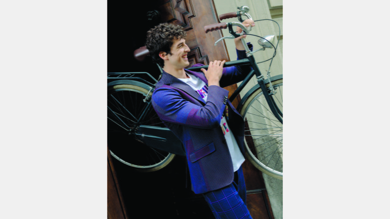ETRO LAUNCHES THE 24 HOUR JACKET: THE JERSEY PASSEPARTOUT JACKET illustration 4