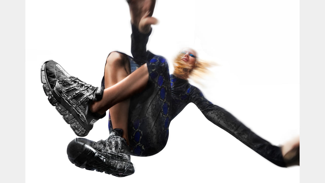 VERSACE LAUNCHES THE TRIGRECA SNEAKER illustration 5