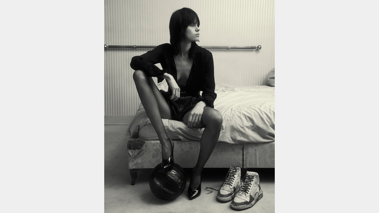 SAINT LAURENT RIVE DROITE THE WINTER GAME illustration 1