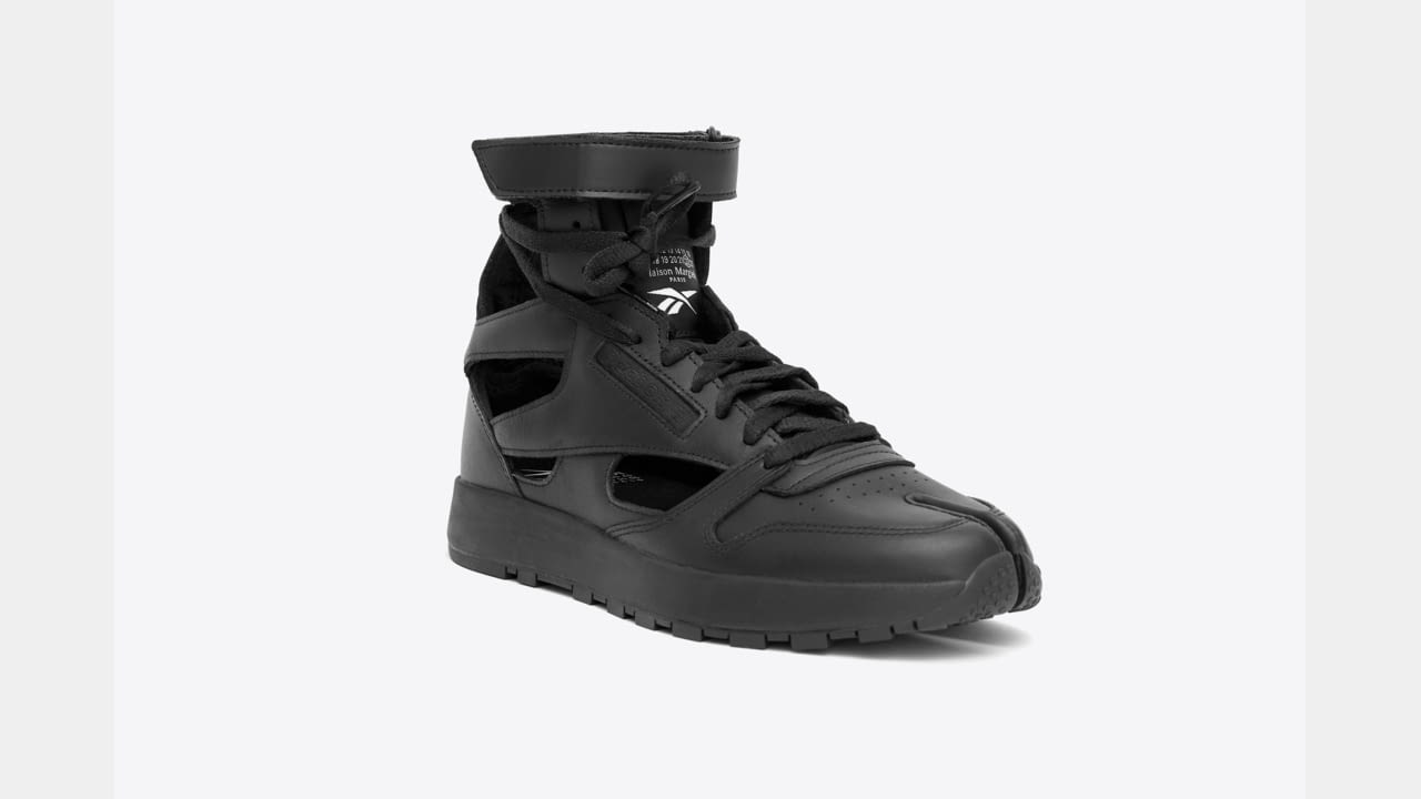 Maison Margiela and Reebok release a new sneaker : the Classic Leather Tabi High illustration 1