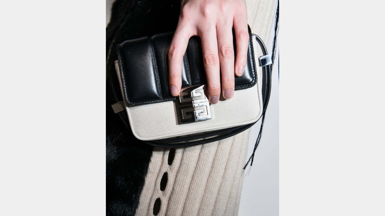 GIVENCHY UNVEILS SPECIAL EDITIONS OF THE SIGNATURE 4G BAG FOR FALL-WINTER 2021 illustration 2