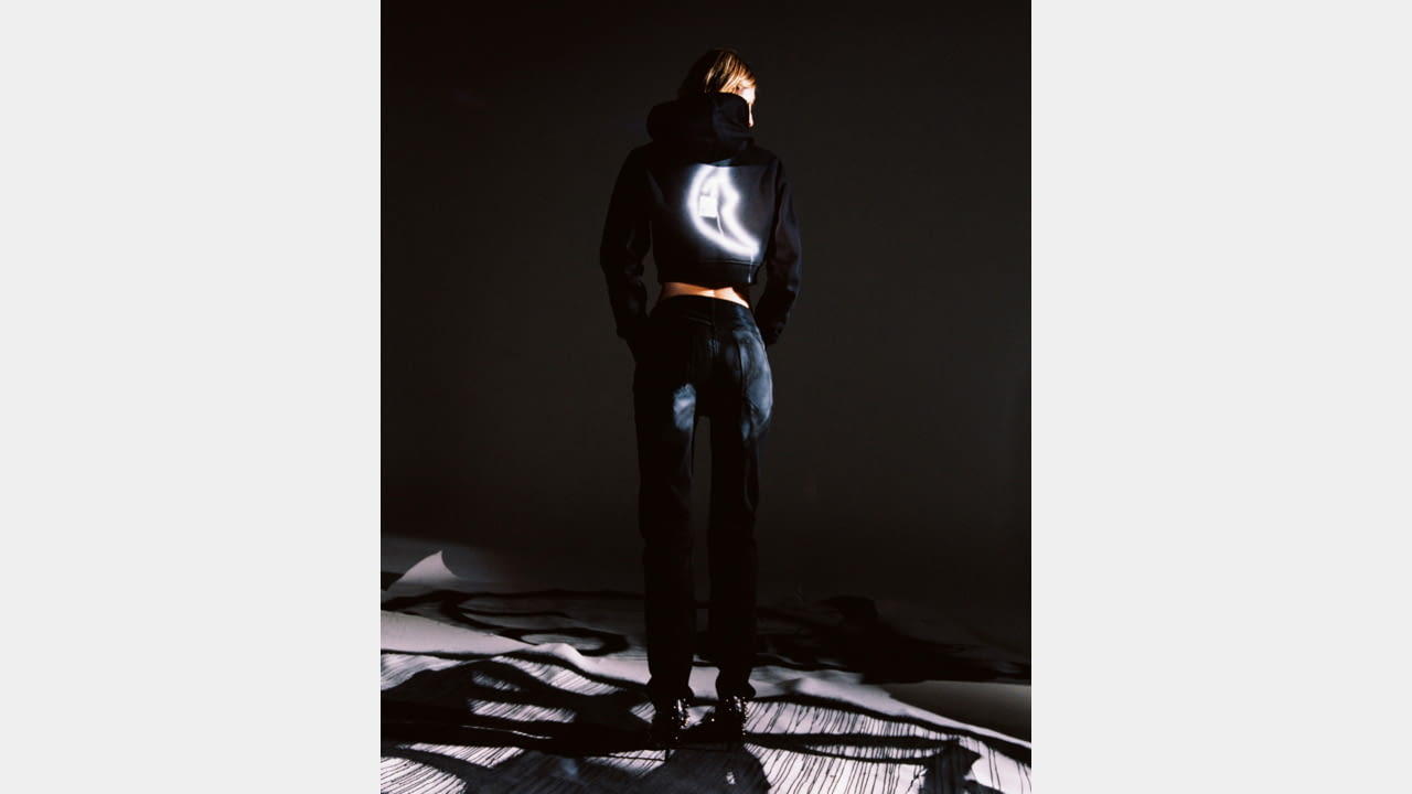 GIVENCHY UNVEILS EXCLUSIVE COLLABORATION WITH  THE GRAPHIC ARTIST CHITO illustration 2