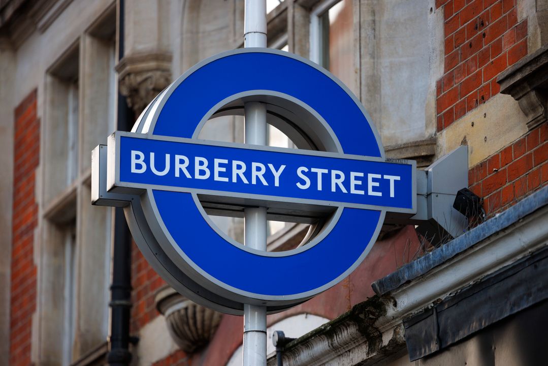 BURBERRY STREET IN LONDON - BURBERRY STATION illustration 1