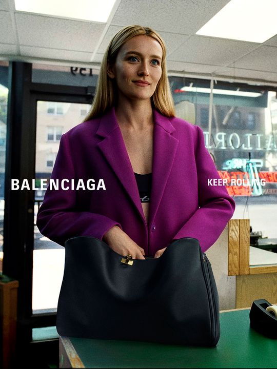 BALENCIAGA FALL 26 CAMPAIGN – A NEW YORK MINUTE: KEEP ROLLING illustration 6