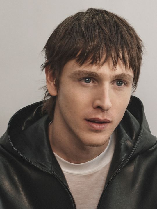 Balenciaga's Heart And Body Campaign Featuring A New Comunity illustration 4