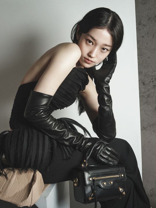 Balenciaga's Heart And Body Campaign Featuring A New Comunity illustration 1