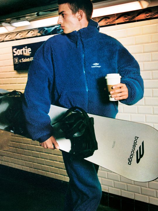 Balenciaga Skiwear 2025 Collection illustration 9