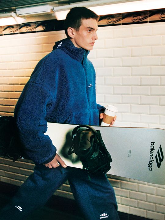 Balenciaga Skiwear 2025 Collection illustration 4