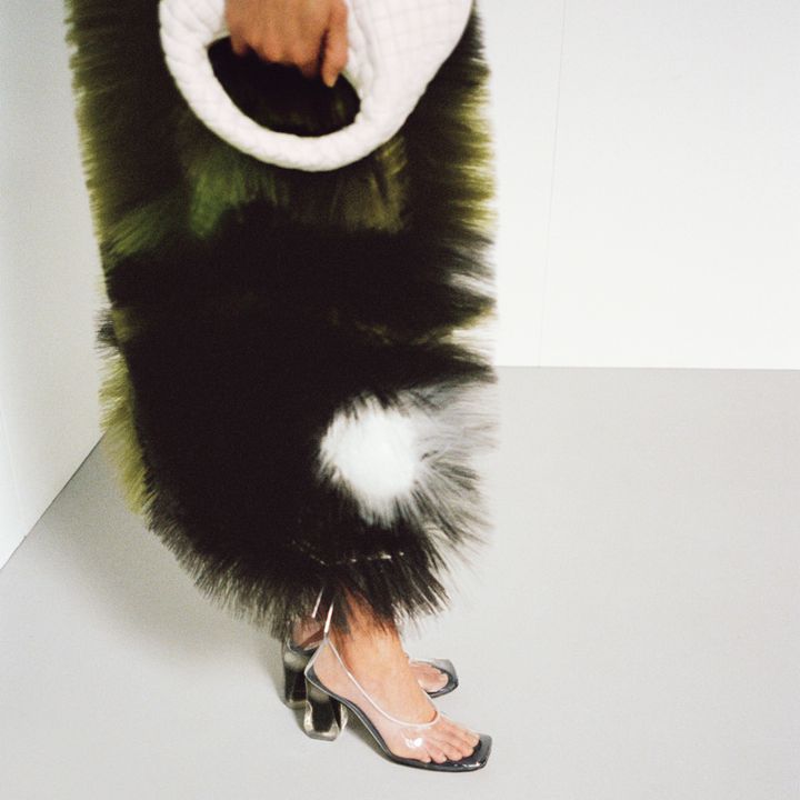 A Bottega Venetta Icon Is Reborn With The New Veneta Bag illustration 2