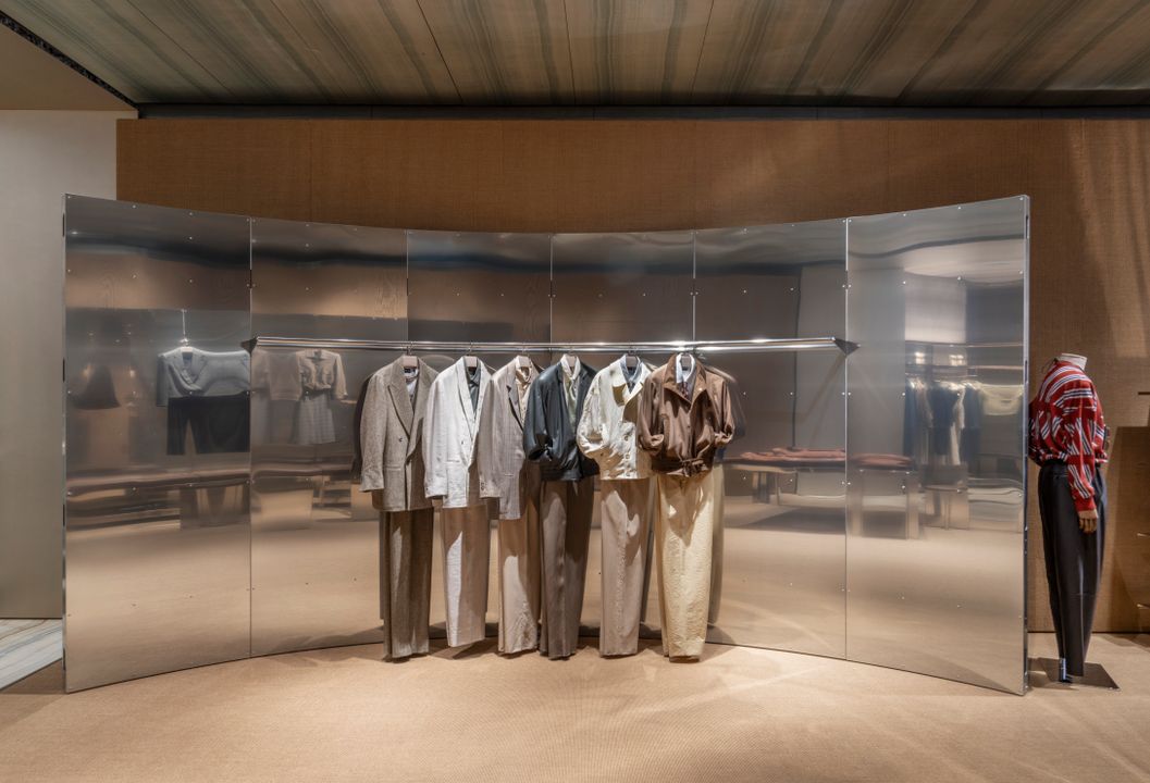 Giorgo Armani Presents The Second Chapter Of The Armani/Archivo Project illustration 10