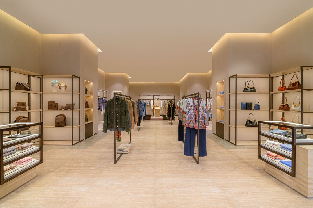 Etro opens a new boutique at the Marassi Galleria Mall, Bahrain illustration 2