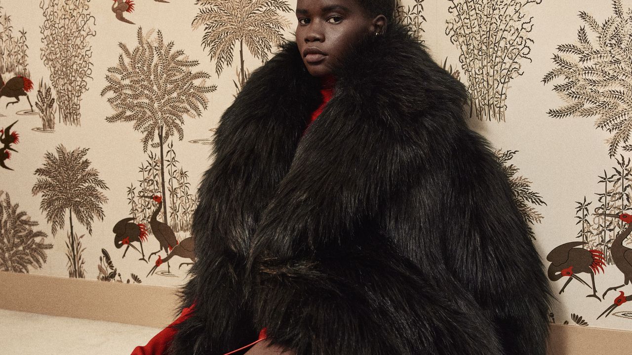 Givenchy Presents A Holiday Game For The 2024 Festive Season illustration 9