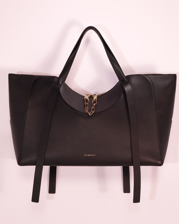 Givenchy By Sarah Burton The Snatch Bag 2026 Campaign illustration 4