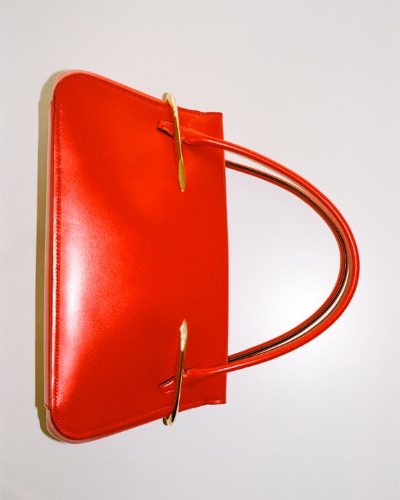 Givenchy Presents The Pinch Bag For Fall-Winter 2025 illustration 7