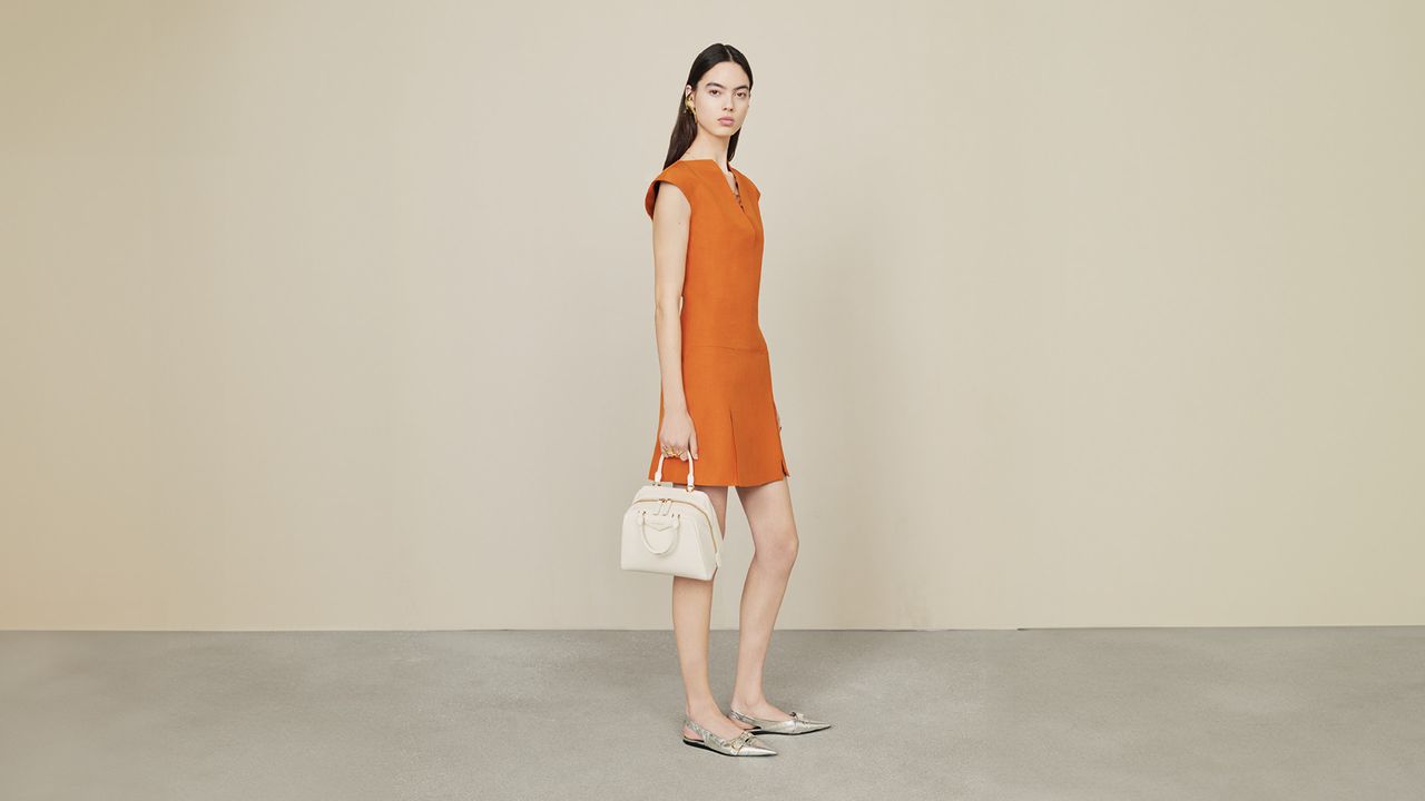 For Fall 2024, Givenchy presents the Antigona Cube illustration 2