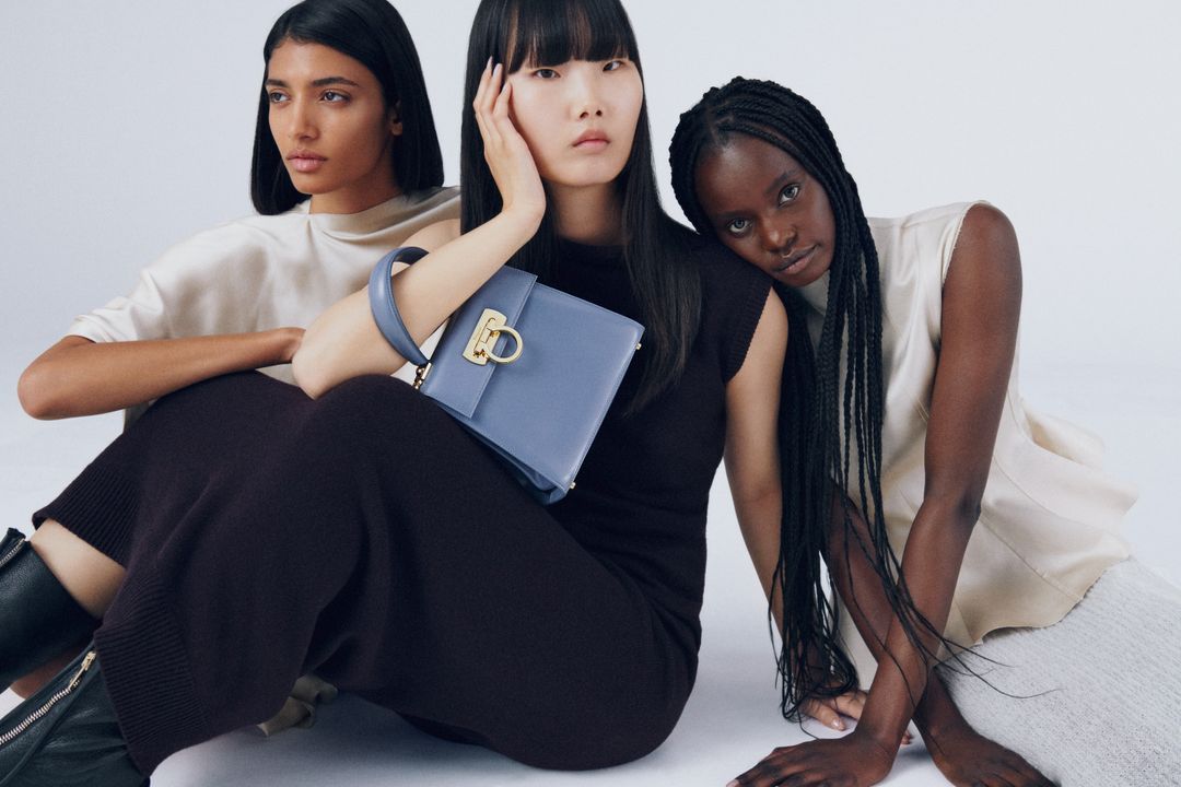 THE ICON - FERRAGAMO TOP HANDLE BAG illustration 3