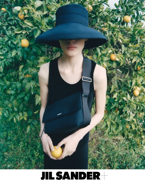 THE JIL SANDER+ SPRING /SUMMER 2023 CAMPAIGN APRIL 2023 illustration 4