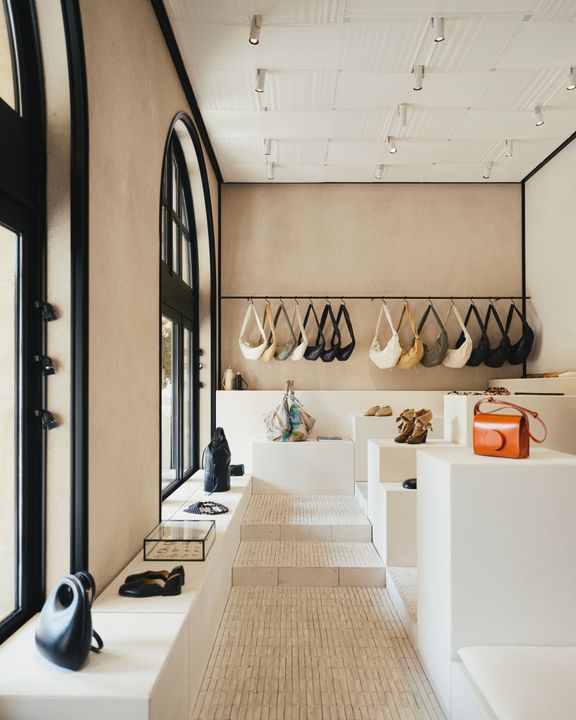 LEMAIRE IN PLACE DES VOSGES illustration 4