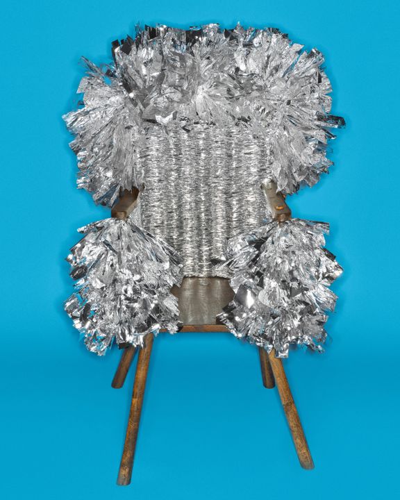 LOEWE Chairs - Salone del Mobile illustration 2