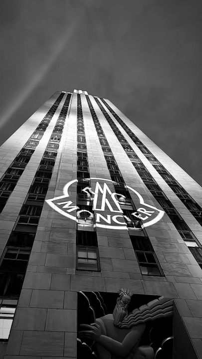 Moncler Presents Tobe Nwigwe Live At Rockefeller Center illustration 4